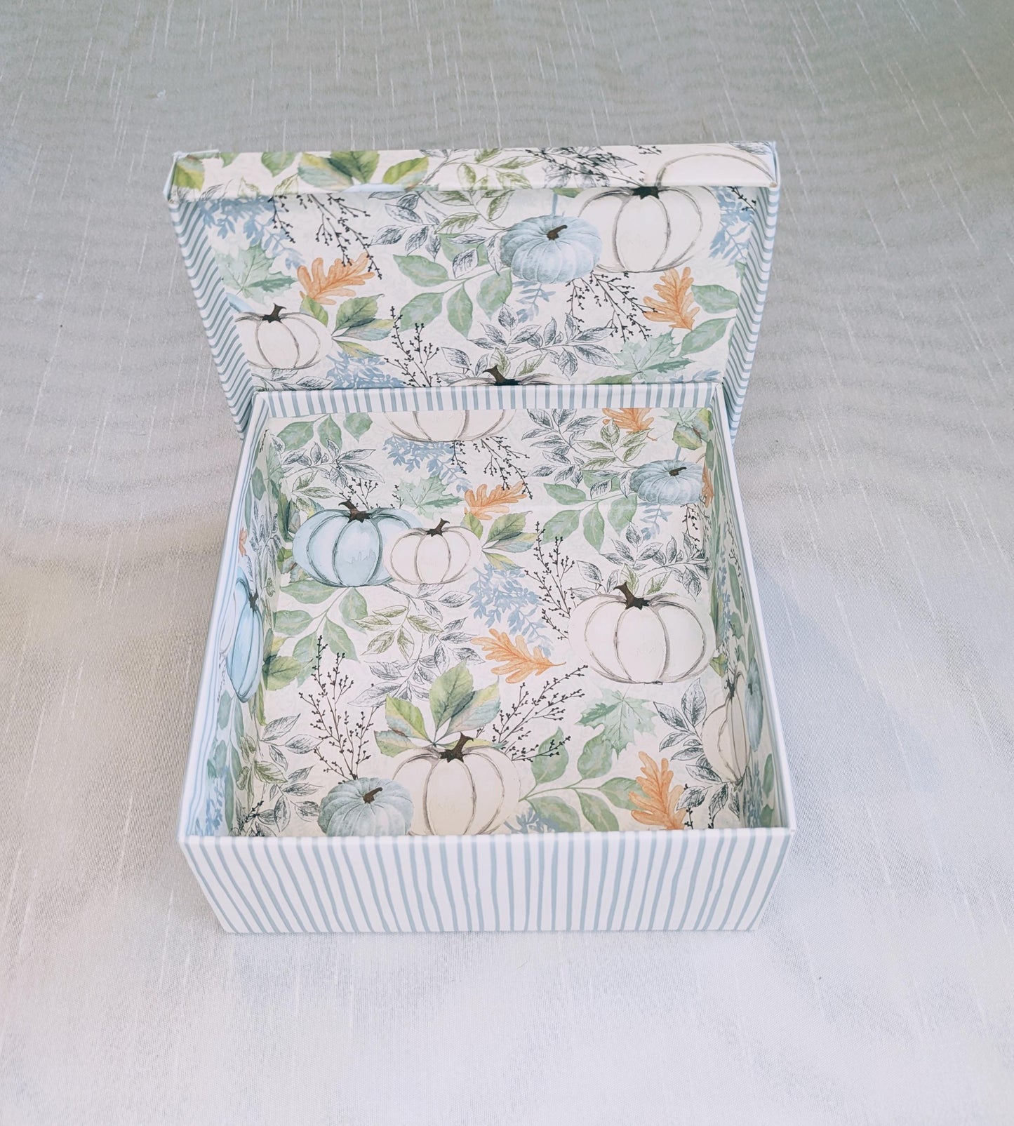 Note&Gift - Soft Fall Gift Box with Lid Handmade Decorative Keepsake Box for Anniversaries, Weddings and Birthdays.