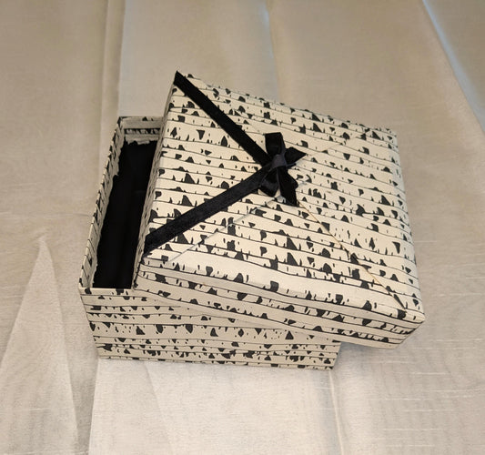 Note&Gift - Elegant Black with White Patterned Gift Box with Lid and Bow – Handmade Decorative Storage or Gift Packaging