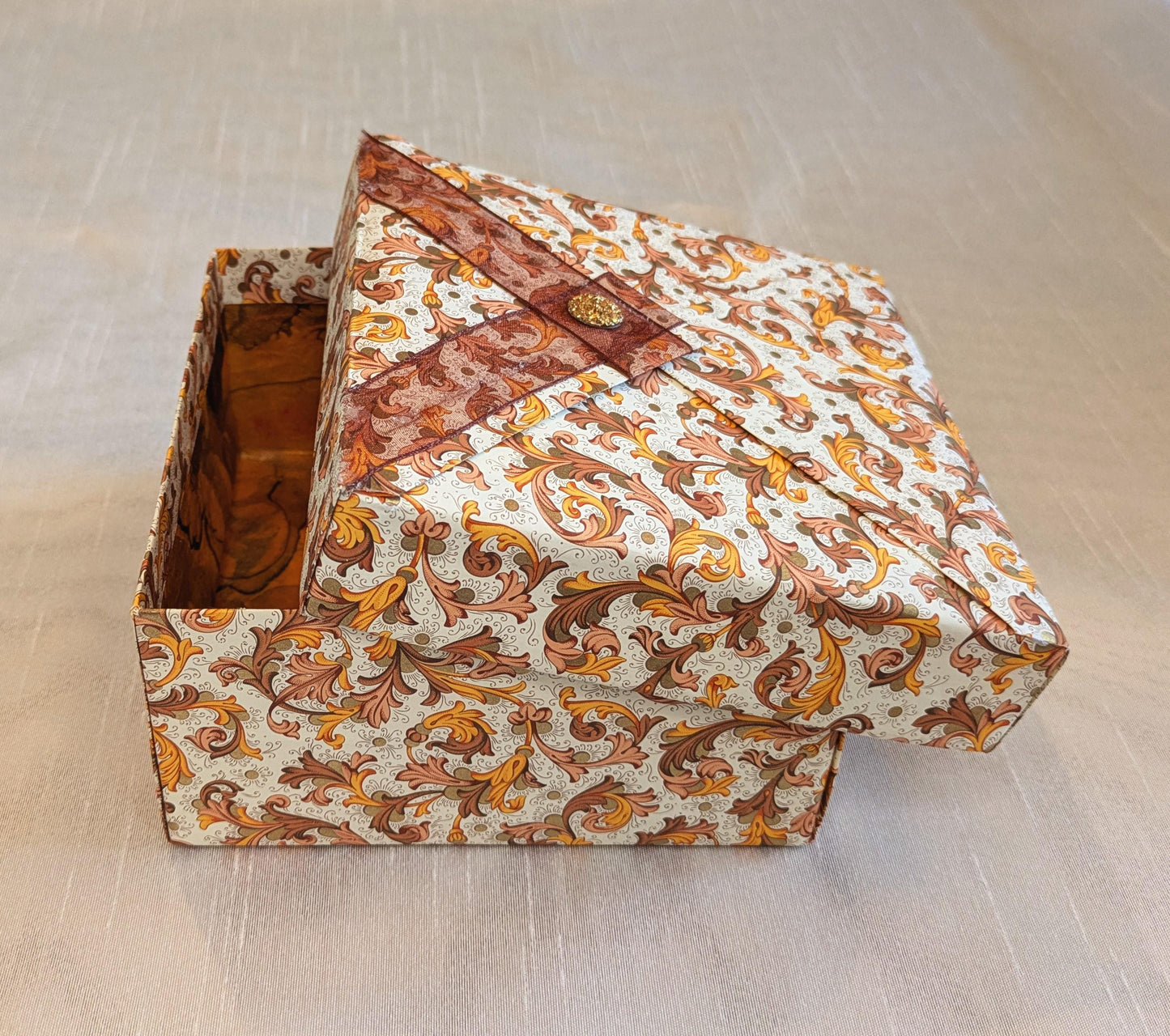 Handmade Autumn Floral Gift Box: Decorative Keepsake with Marbled Interior