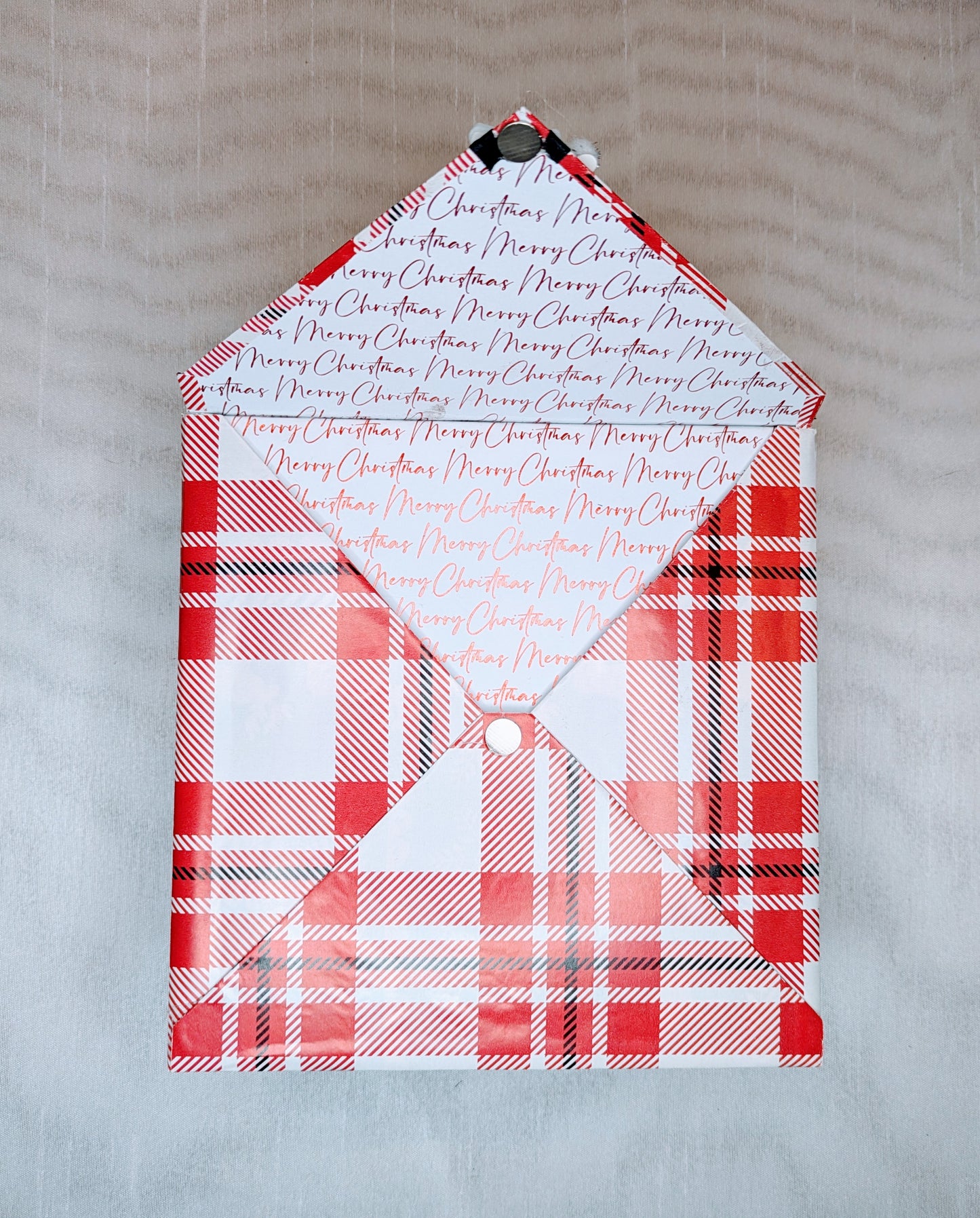 Note&Gift: Christmas Red and White Plaid Keepsake Gift Box