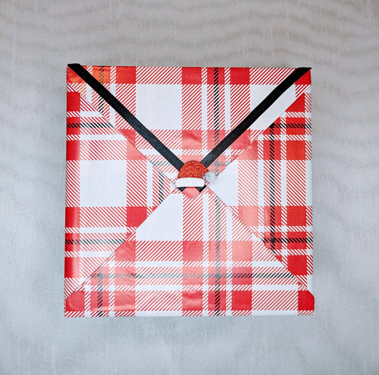 Note&Gift: Christmas Red and White Plaid Keepsake Gift Box
